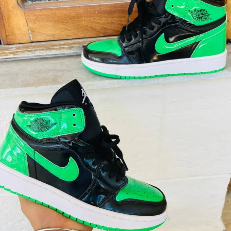 Retro One Negro y Verde de Charol  