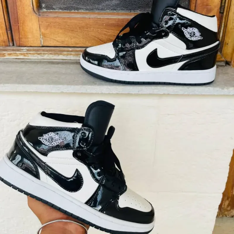 Retro One Panda de Charol