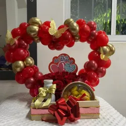 Caja corazon de globos