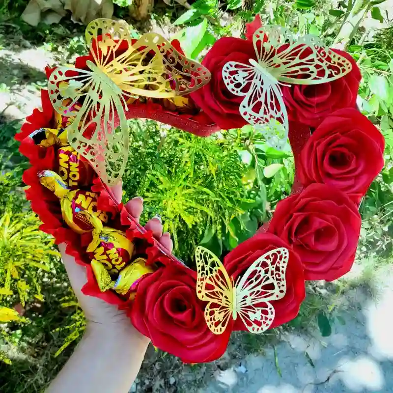 Corazón de rosas y bombones ❤️