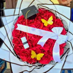 Ramo buchon ♥️ 37 rosas de satin