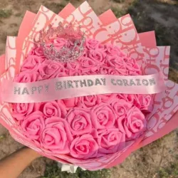 Ramo buchón de 50 rosas de foami 👑💝