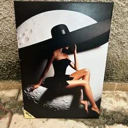 Mujer sombrero negro 🎩