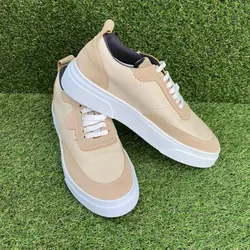 Deportivos suela gruesa beige 