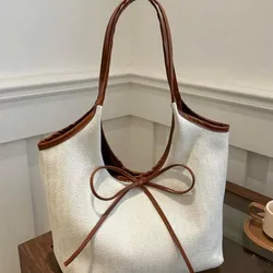 Bolso grande blanco con lazo y tiras marrón