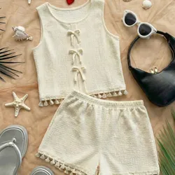 Conjunto de verano de short y blusa con detalle de lacitos