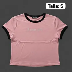 Pulover corto rosa con brillos