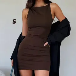 Vestido básico carmelita