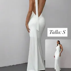 Vestido blanco con espalda descubierta 