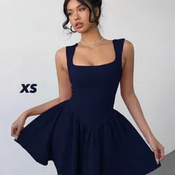 Vestido corte princesa azul