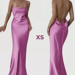 Vestido de satén rosado