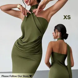 Vestido elegante amarrado al cuello color verde