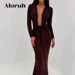 Vestido marrón mangas largas con escote