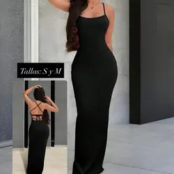 Vestido negro amarrado a la espalda 
