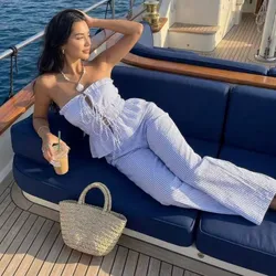 Conjunto de rayas de pantalón y top sin tirantes