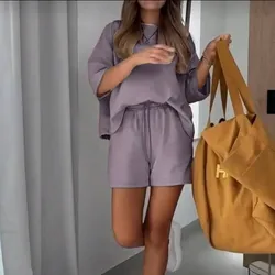 Conjunto morado de pullover ancho y short