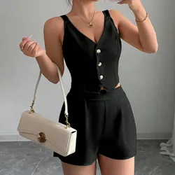 Conjunto negro de chaleco y short