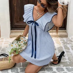 Vestido azul con lazo