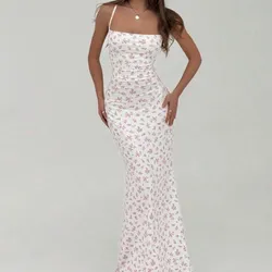 Vestido blanco ajustado estampado rosa