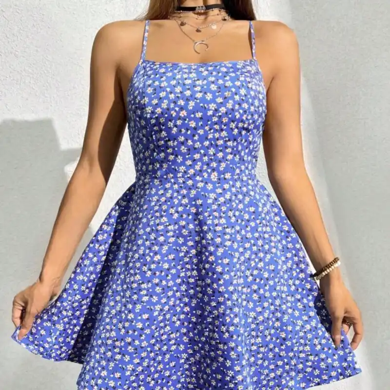 Vestido morado de tirantes