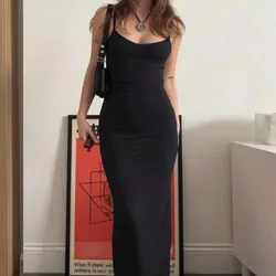 Vestido negro ajustado de tirantes largo