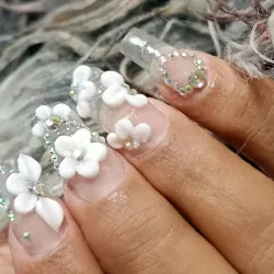 Diseño de uñas largas 