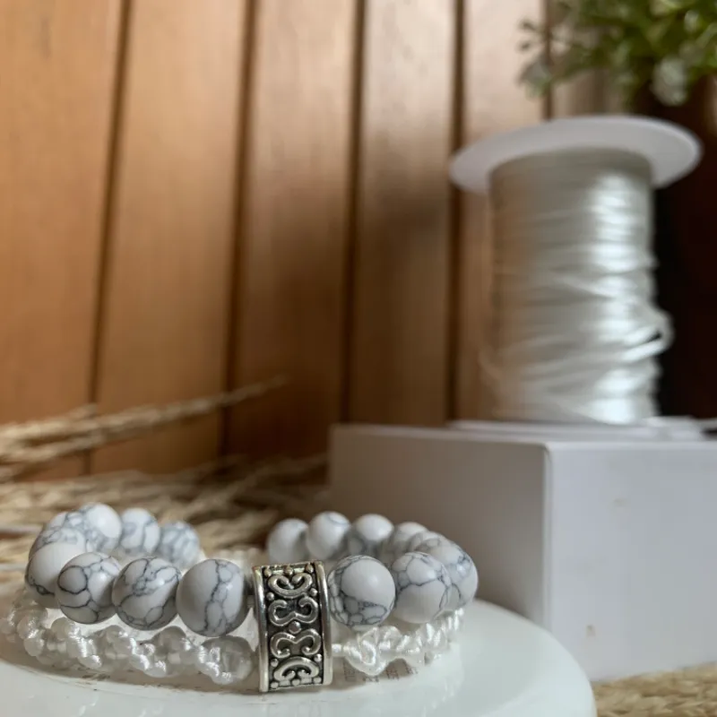 Pulseras de piedras semipreciosas (Howlita blanca)
