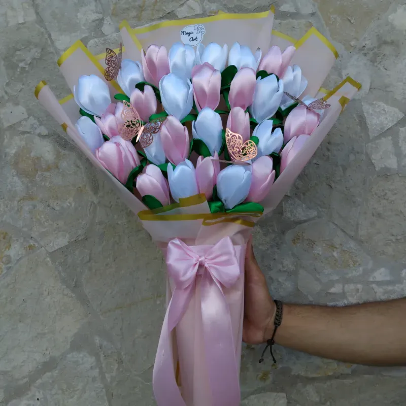 Ramo de 30 tulipanes