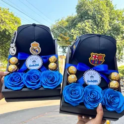 Caja cuadrada gorra , rosas 🌹, 4 bombones 🍫 Ferrero Rocher 8750