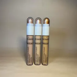 Corrector con Iluminador 2-1