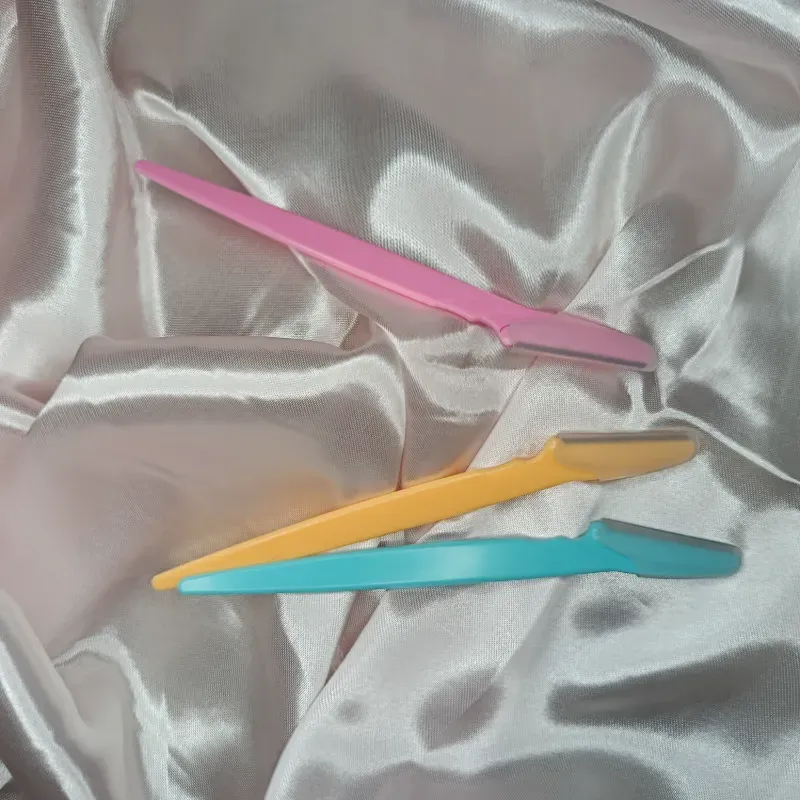 Perfilador para cejas