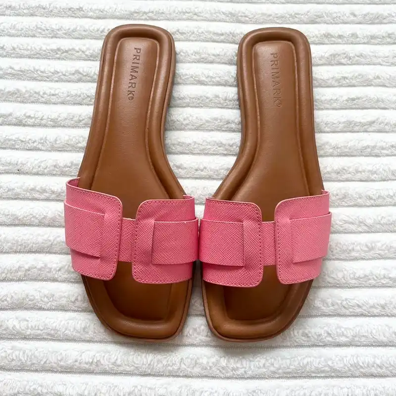 Sandalia Primark rosada