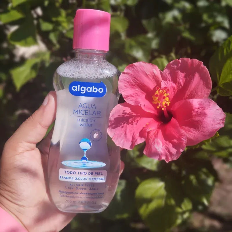 Agua micelar