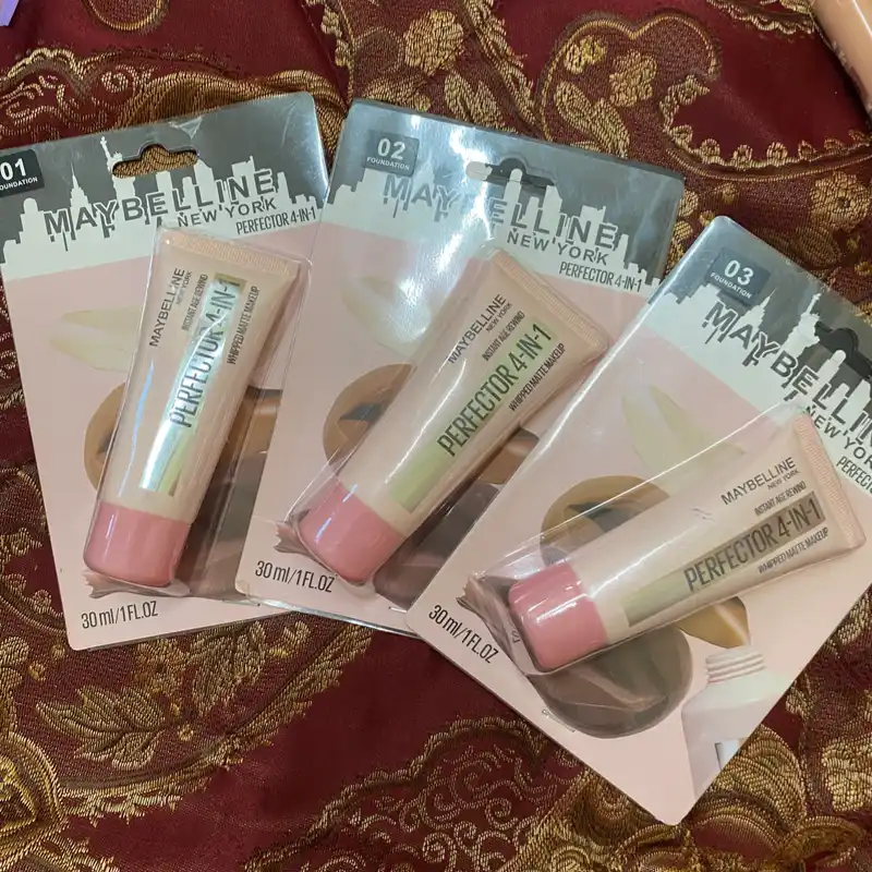 Base en crema Maybelline 
