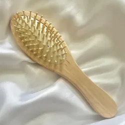 Cepillo masajeador de madera