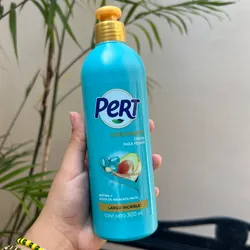 Crema de peinar PERT largo increíble