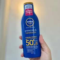 Protector solar Nivea Sports con absorción rápida 200 ml