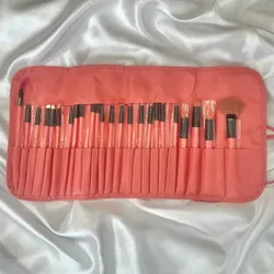 Set de brochas de maquillaje.