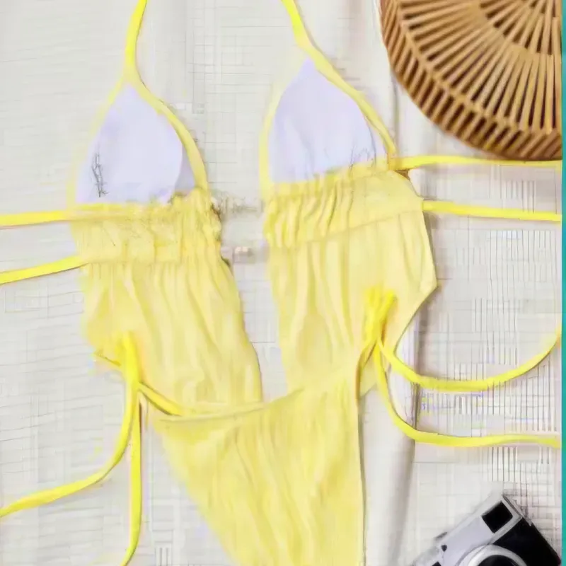 Bikini amarillo