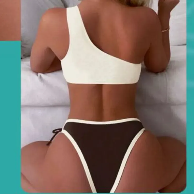 Bikini carmelita y beich