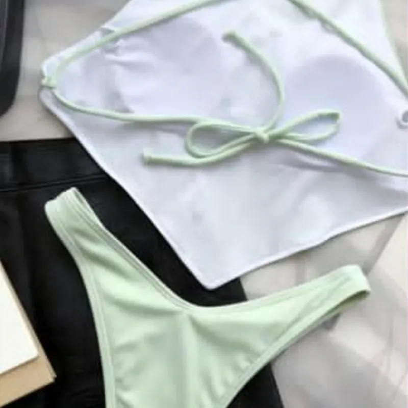 Bikini de dos piezas verde