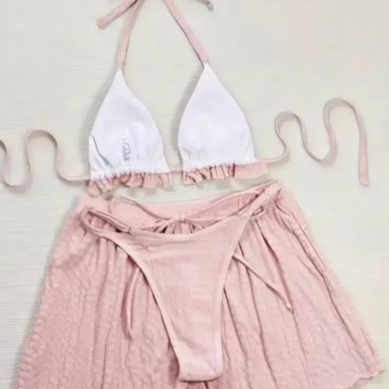 Bikini de tres piezas rosa