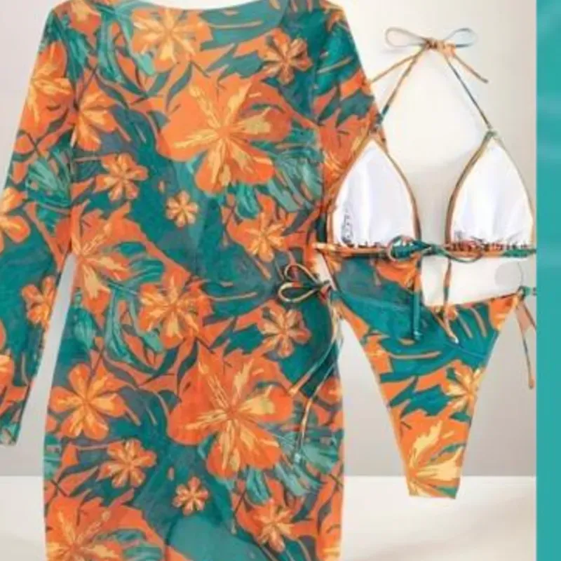 Juego de bañador y cover floreado