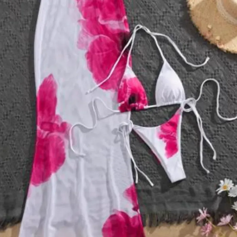 Juego de tres piezas blanco floreado