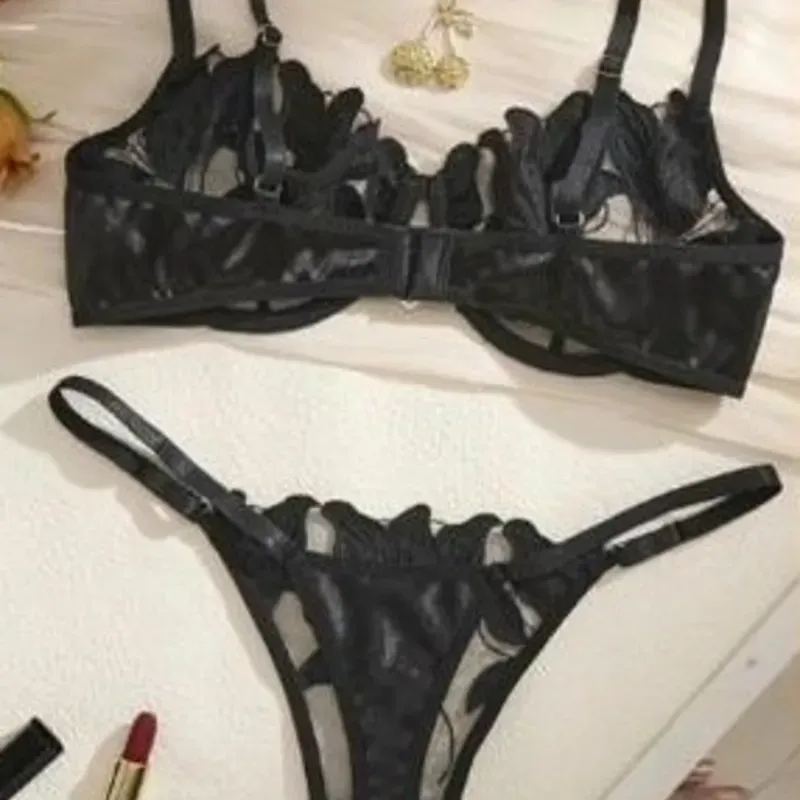 Set de dos piezas negro con encaje