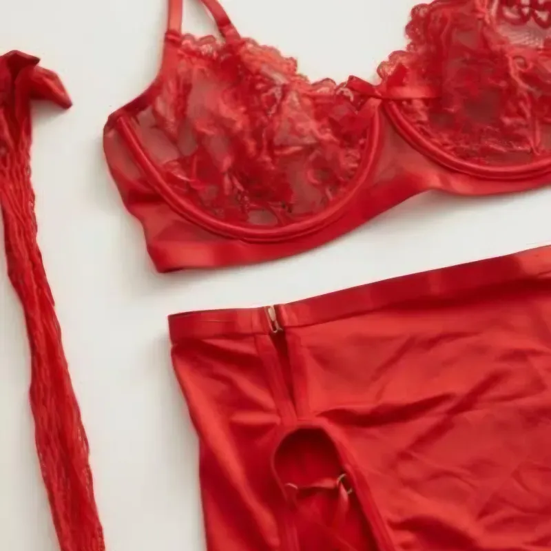 Set de tres piezas rojo con medias