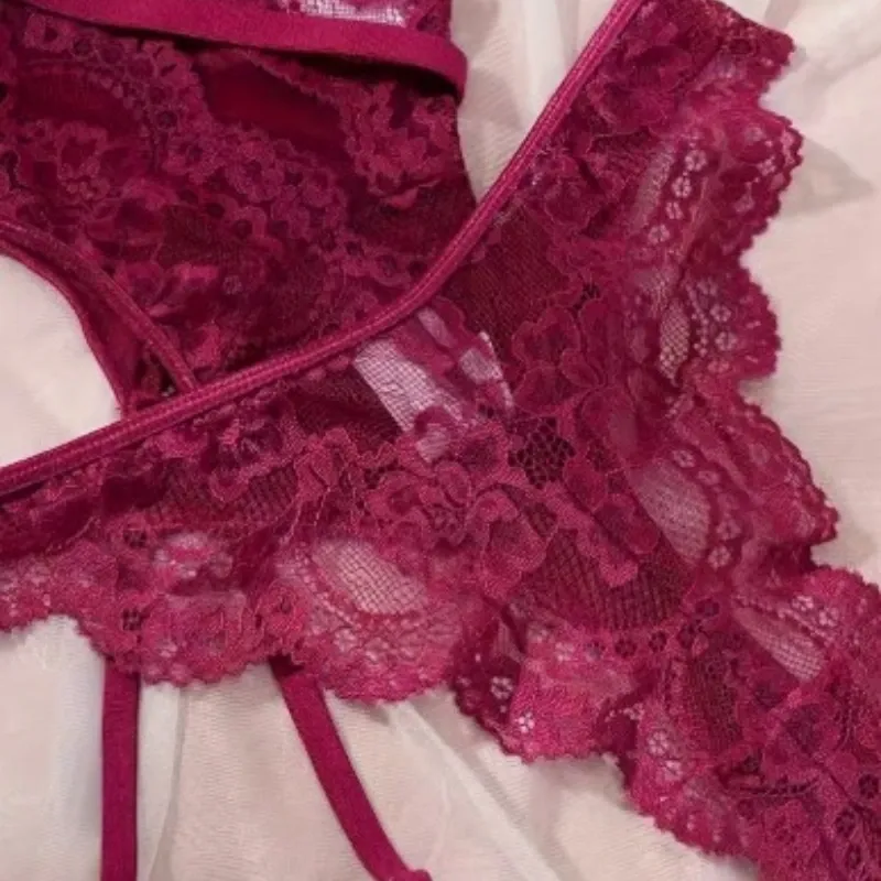 Set morado con ligas y tangas