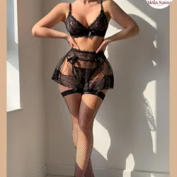 Set negro con medias