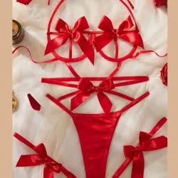 Set rojo de lazos con ligas y aro bajo seno