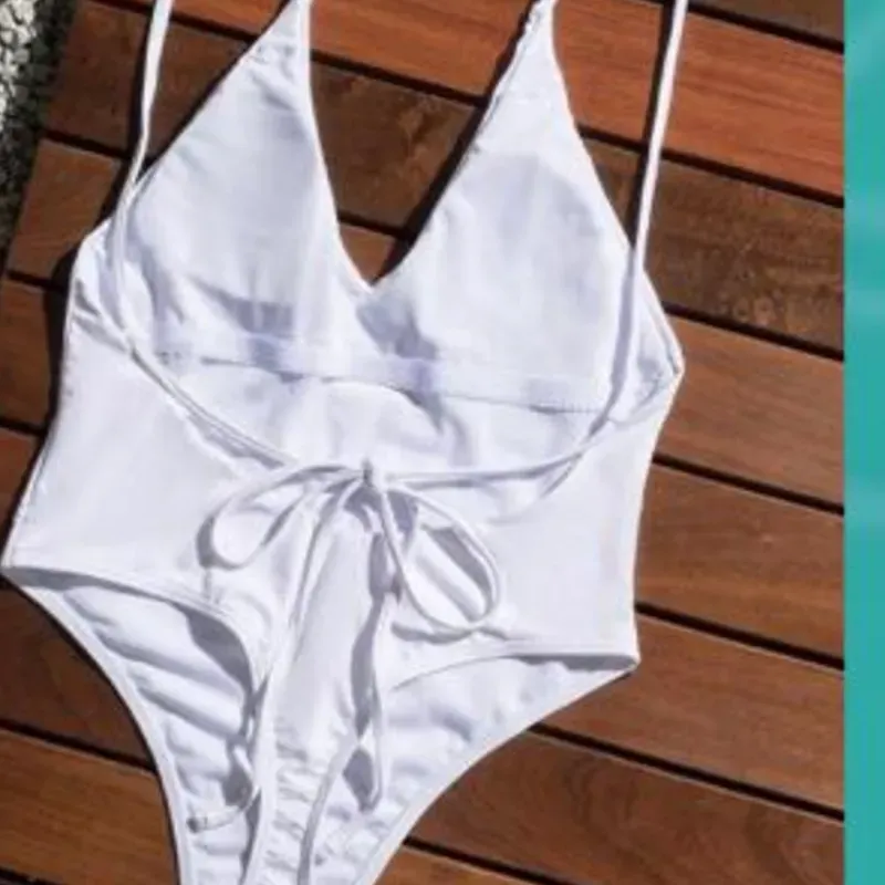 Truza de hilo blanca